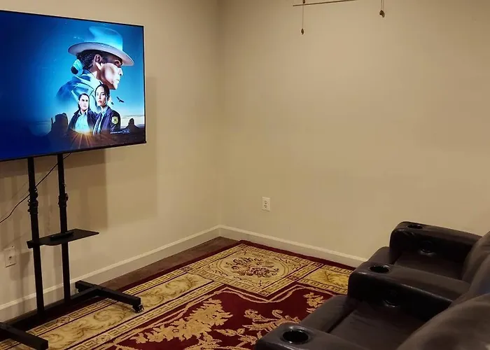 Exquisite 1 Bedroom, 1 Full Bath Apartment